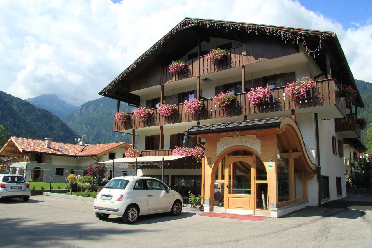 Hotel Lory Пинцоло Экстерьер фото