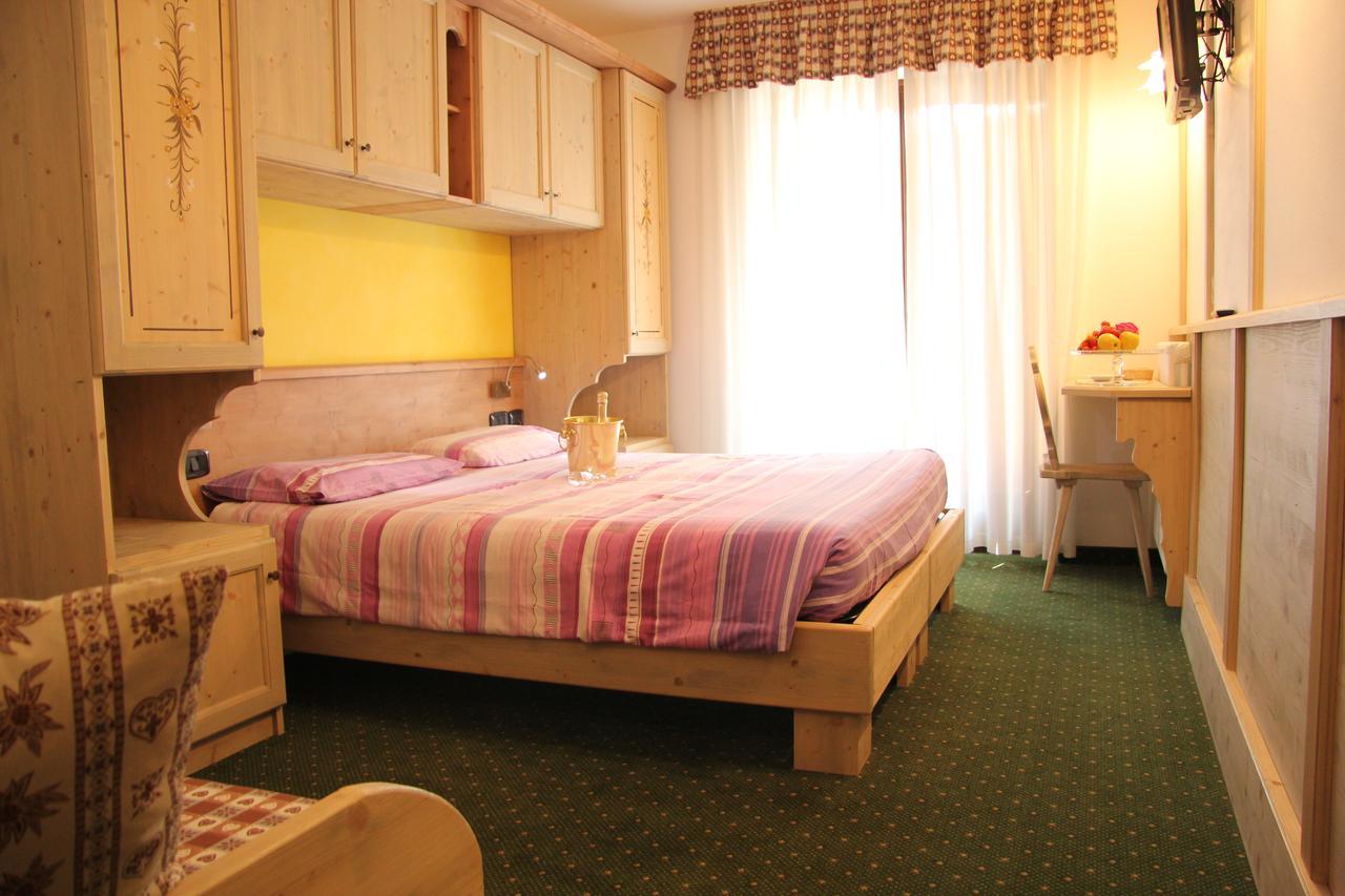 Hotel Lory Пинцоло Экстерьер фото